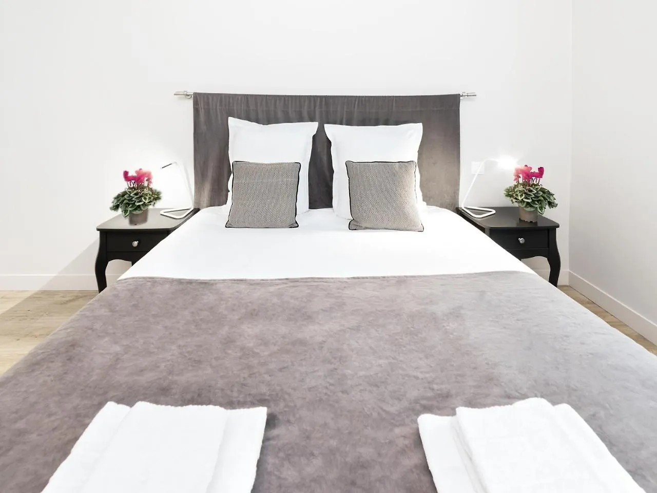 Chic Opera Apartmán